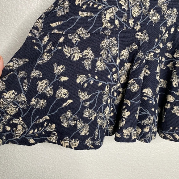 lucky brand floral peplum top L - Picture 7 of 8